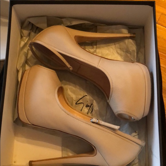 Giuseppe Zanotti shoes - Picture 8 of 8